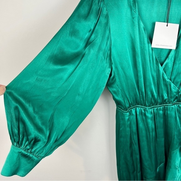 Chloe Kristyn Emerald Green Long Sleeve Satin Dress size M NEW - Picture 4 of 6
